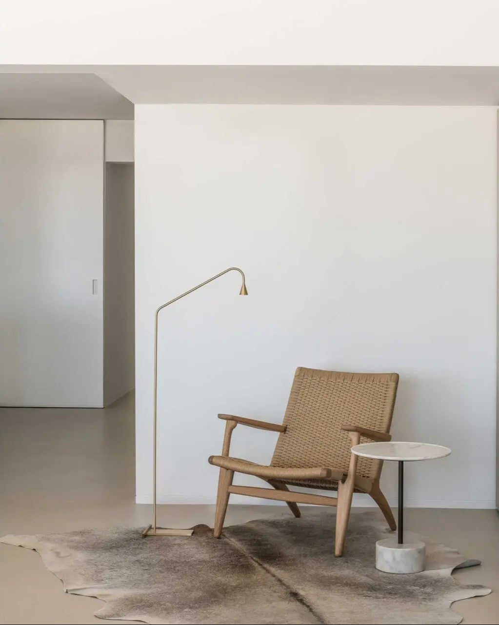 Austere - Floor Lamp Trizio21