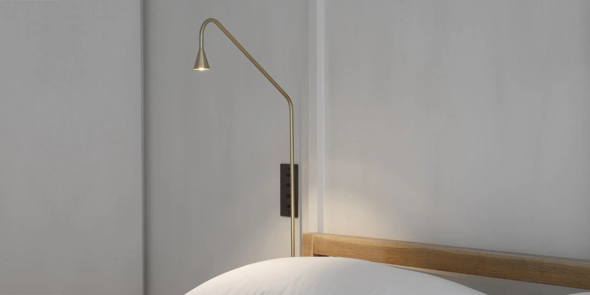 Austere - Wall Lamp Trizio21