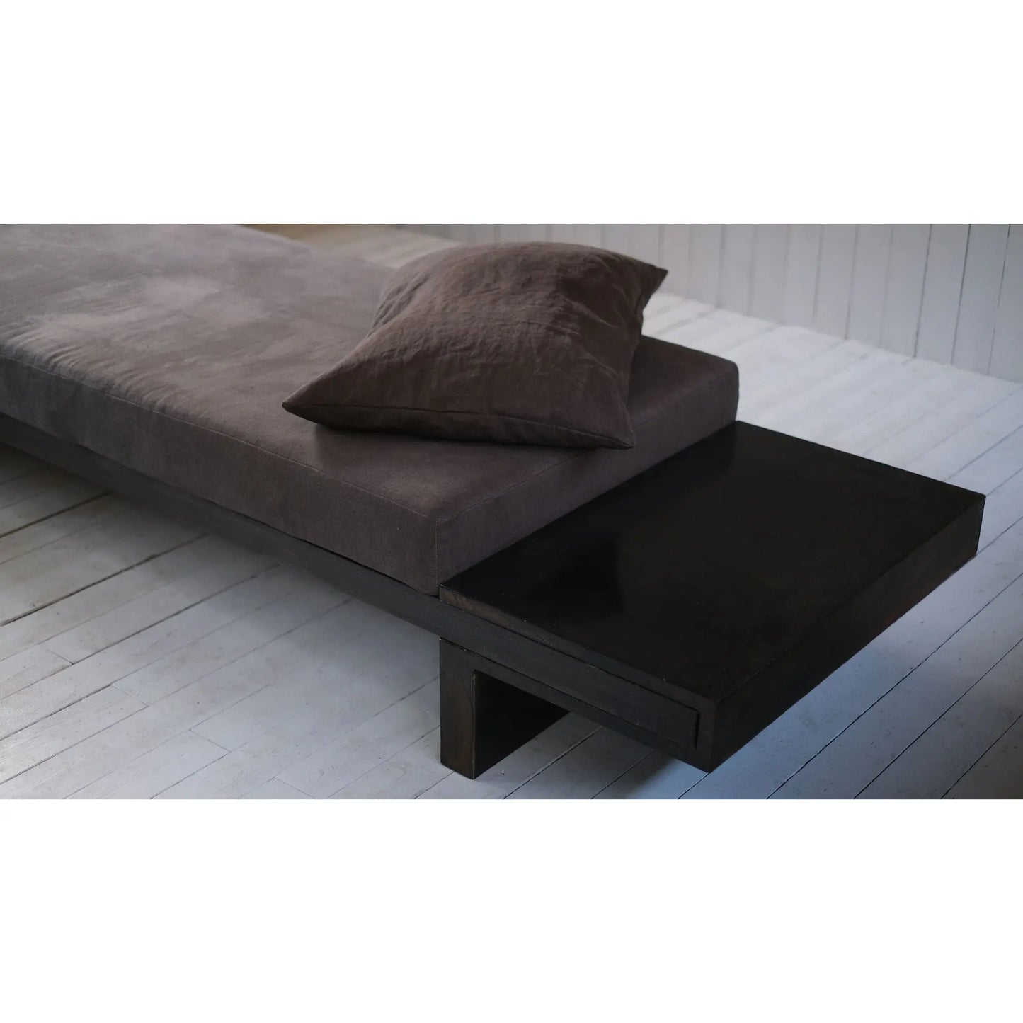 Daybed 052022 - JANGEORGe Interiors & Furniture