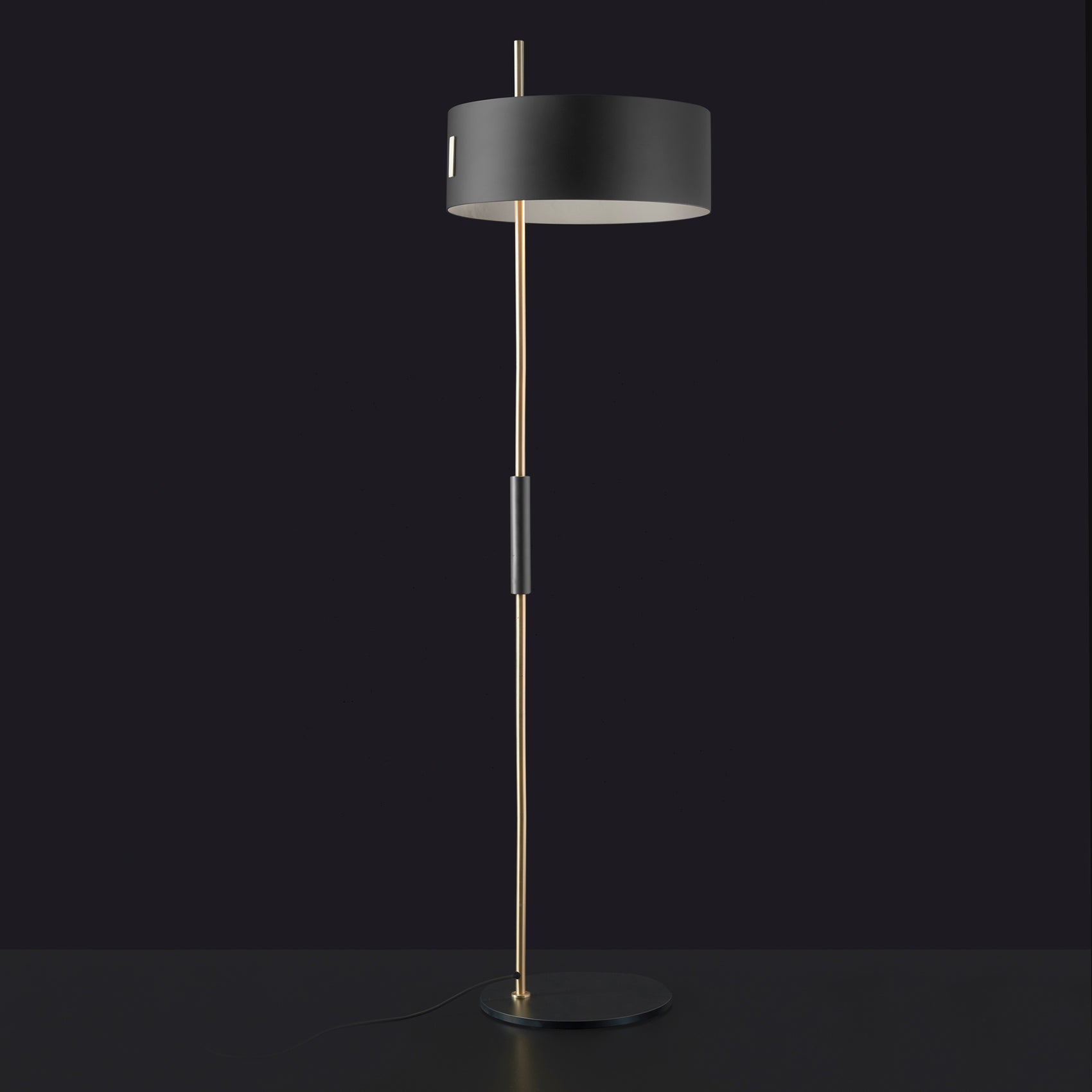 Oluce - Floor Lamps