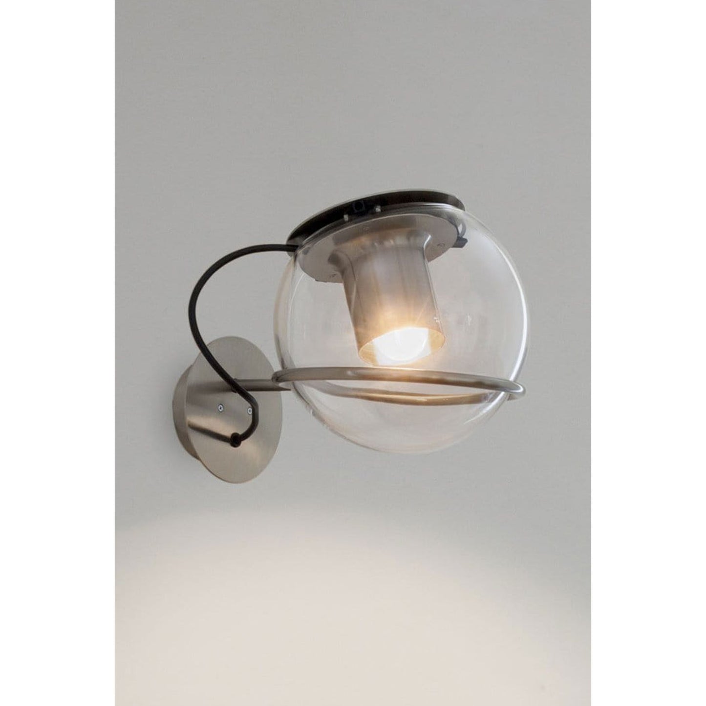 The Globe 727 - Wall Lamp | Oluce | JANGEORGe Interiors & Furniture