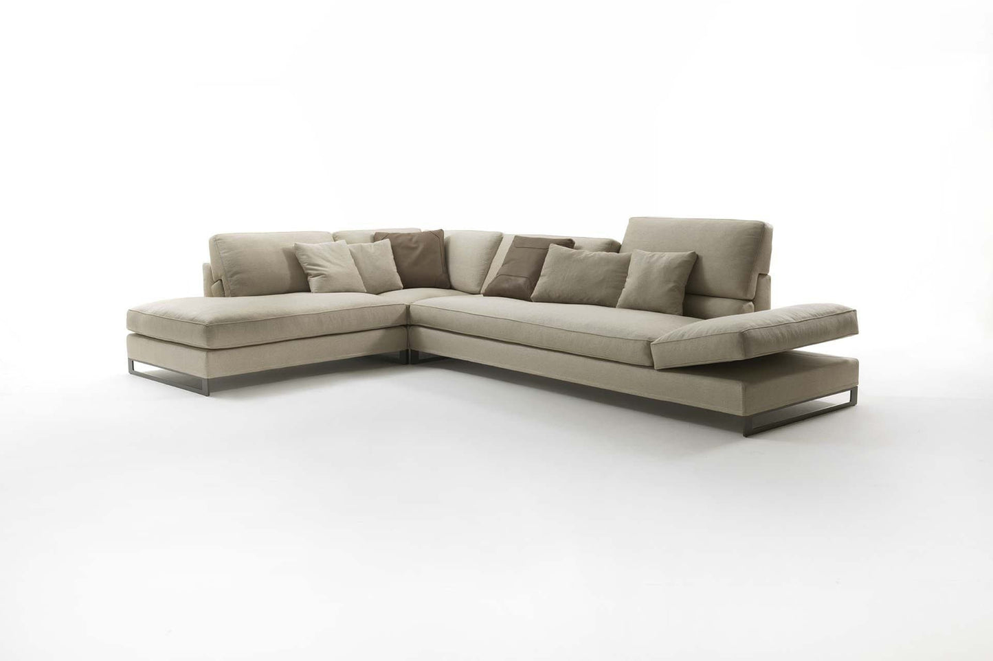 Davis Flat - Sofa | Frigerio | JANGEORGe Interior Design