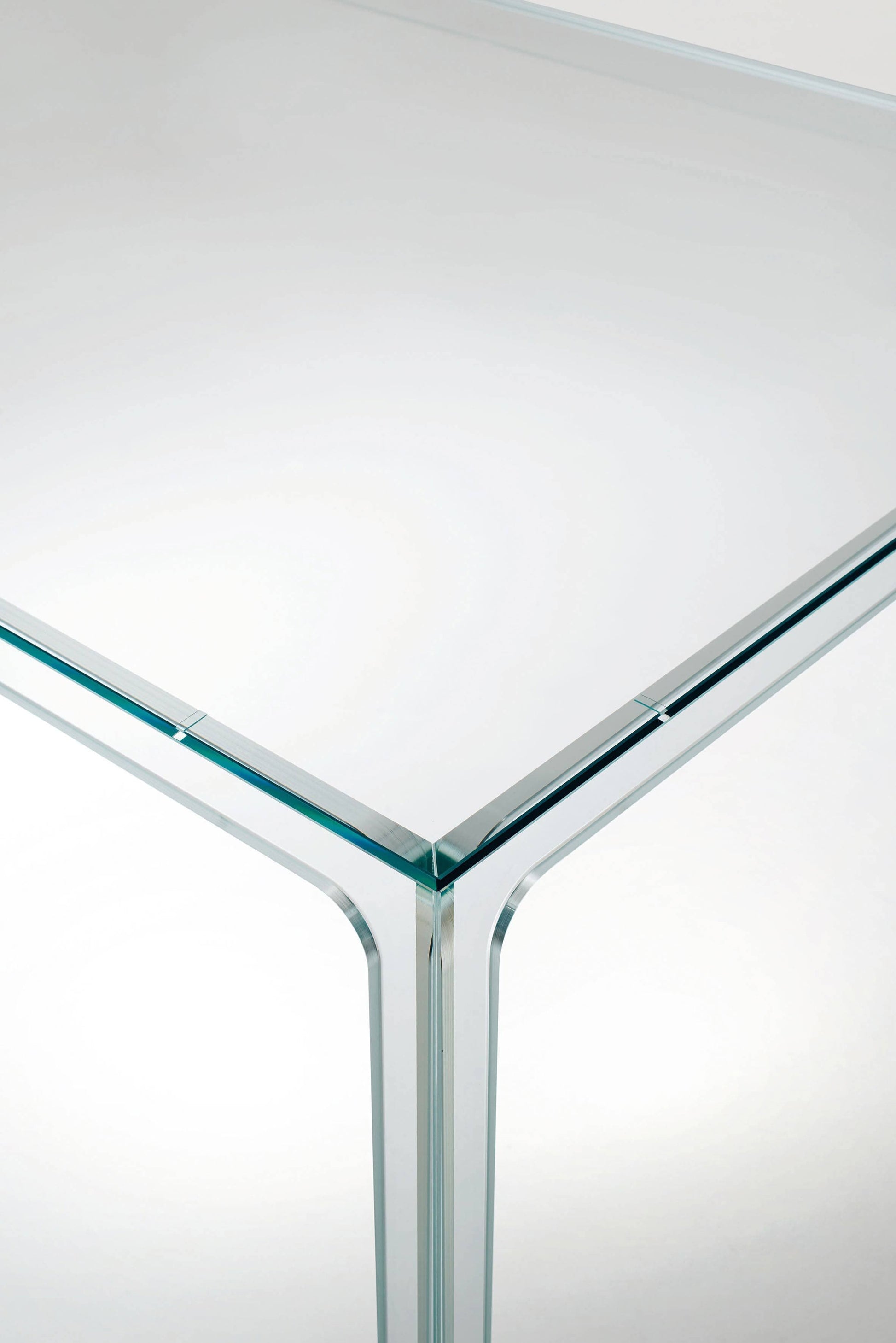 Oscar Writing Desk | Glas Italia | JANGEORGe Interior Design