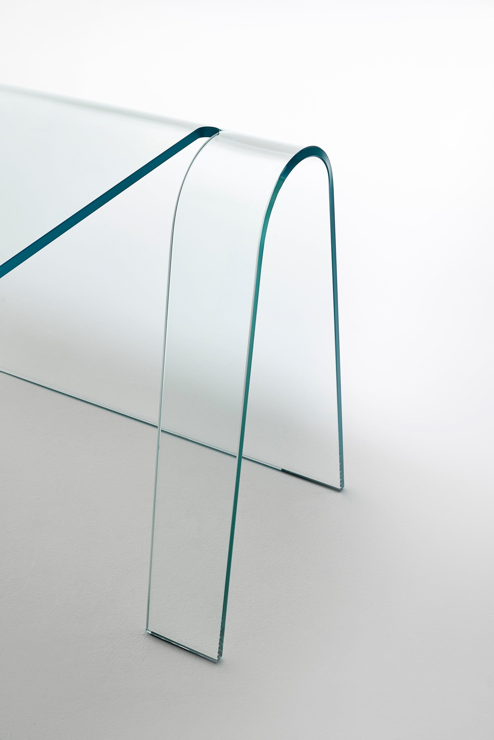 Folio Writing Desk | Glas Italia | JANGEORGe Interior Design