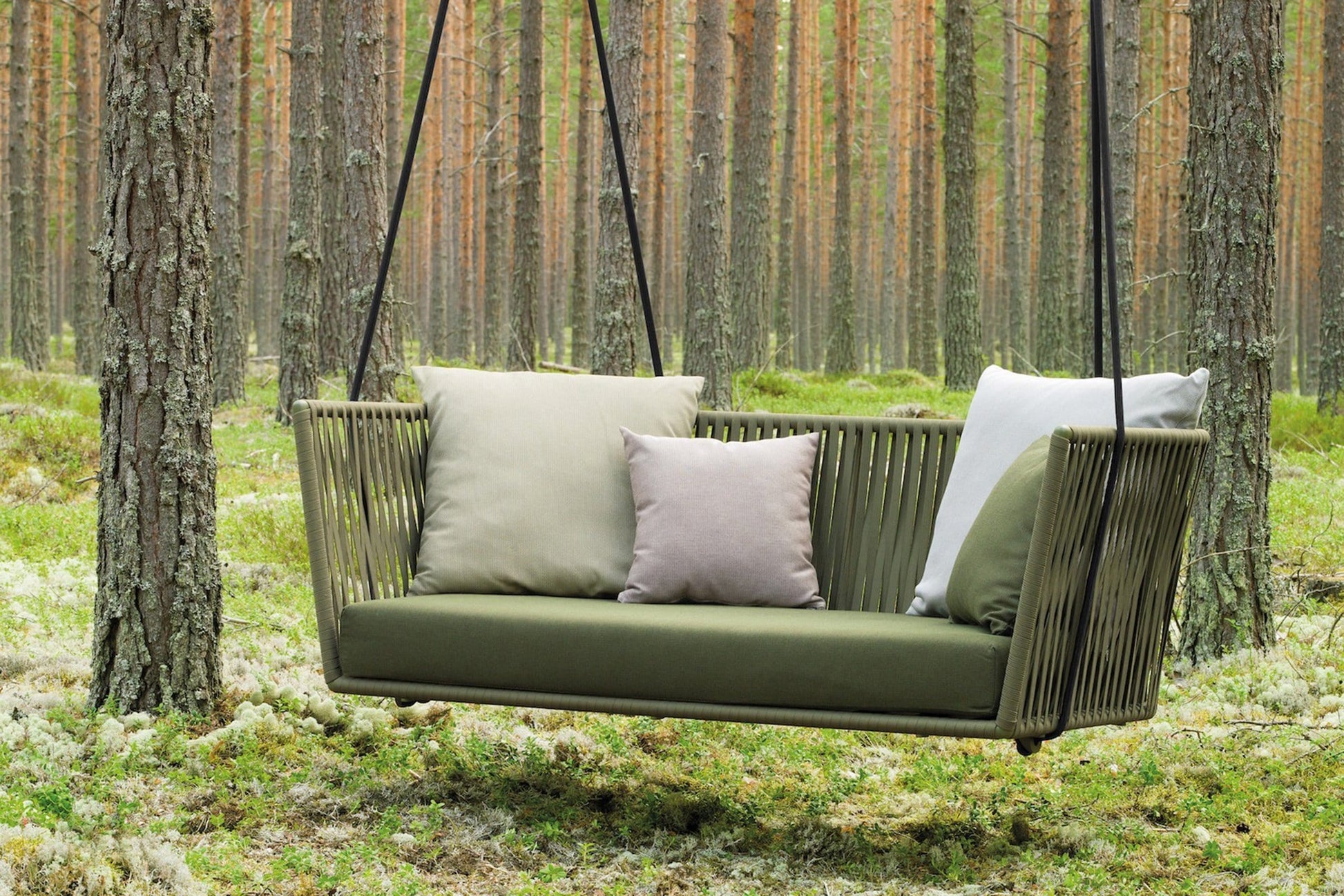 Bitta - Swing sofa | Kettal | JANGEORGe Interior Design