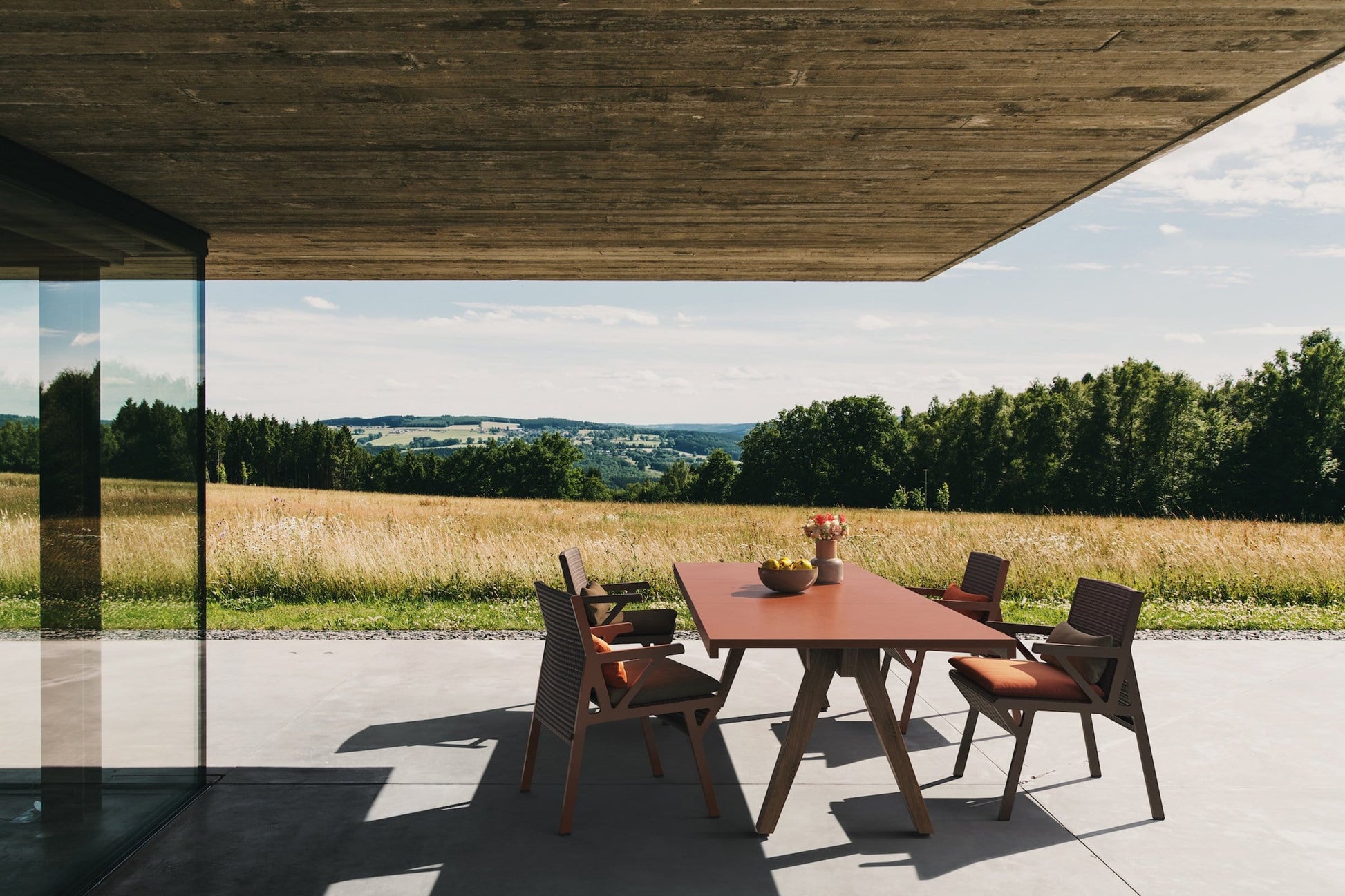 Vieques - Dining Table 210x100 | Kettal | JANGEORGe Interior Design