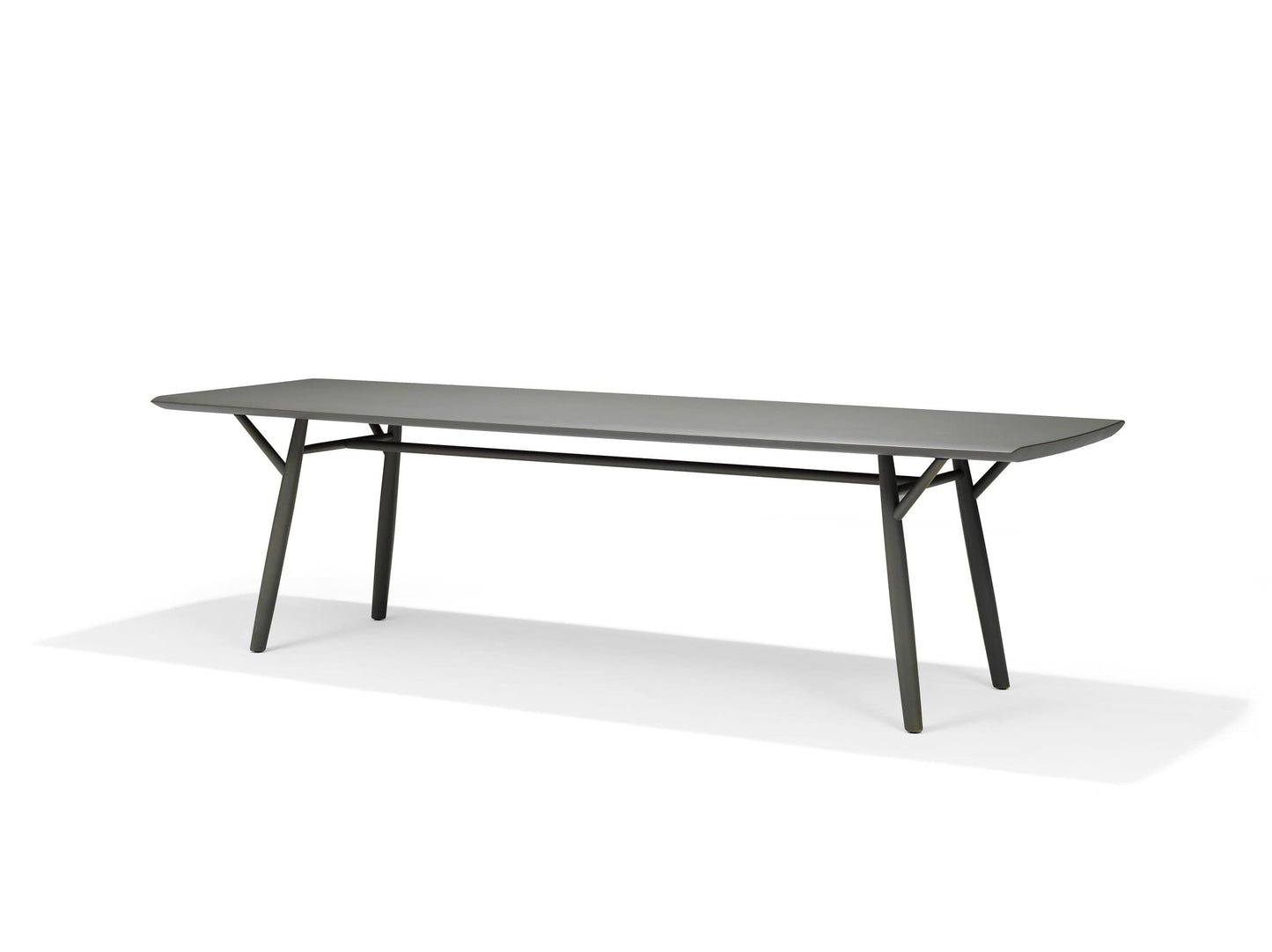 Oiseau - Dining Table | Linteloo | JANGEORGe Interior Design