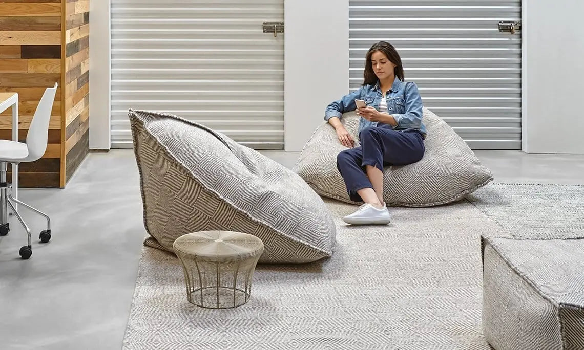 Sail - Pouf 100% New Wool | GAN RUGS | JANGEORGe Interior Design