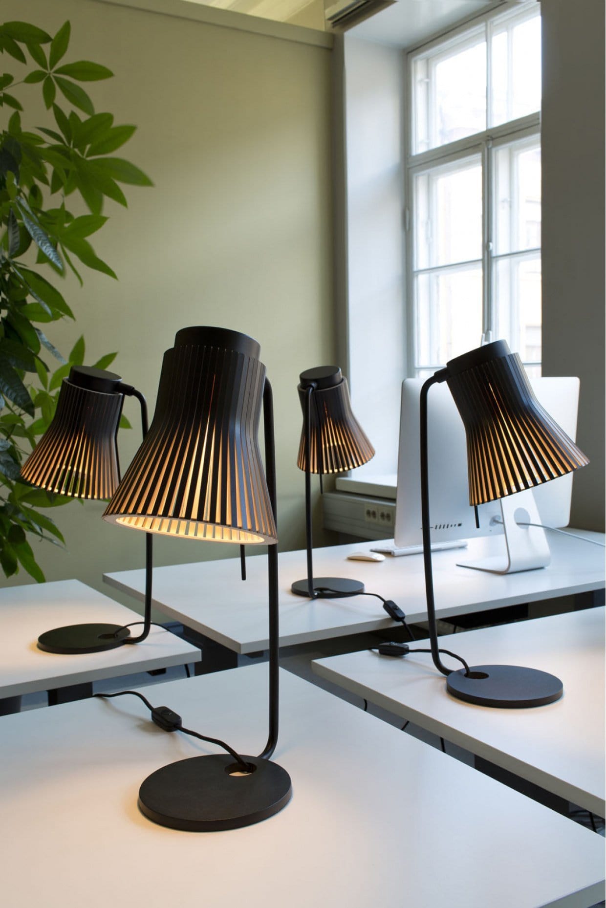 Petite 4620 - Table Lamp | Secto | JANGEORGe Interior Design