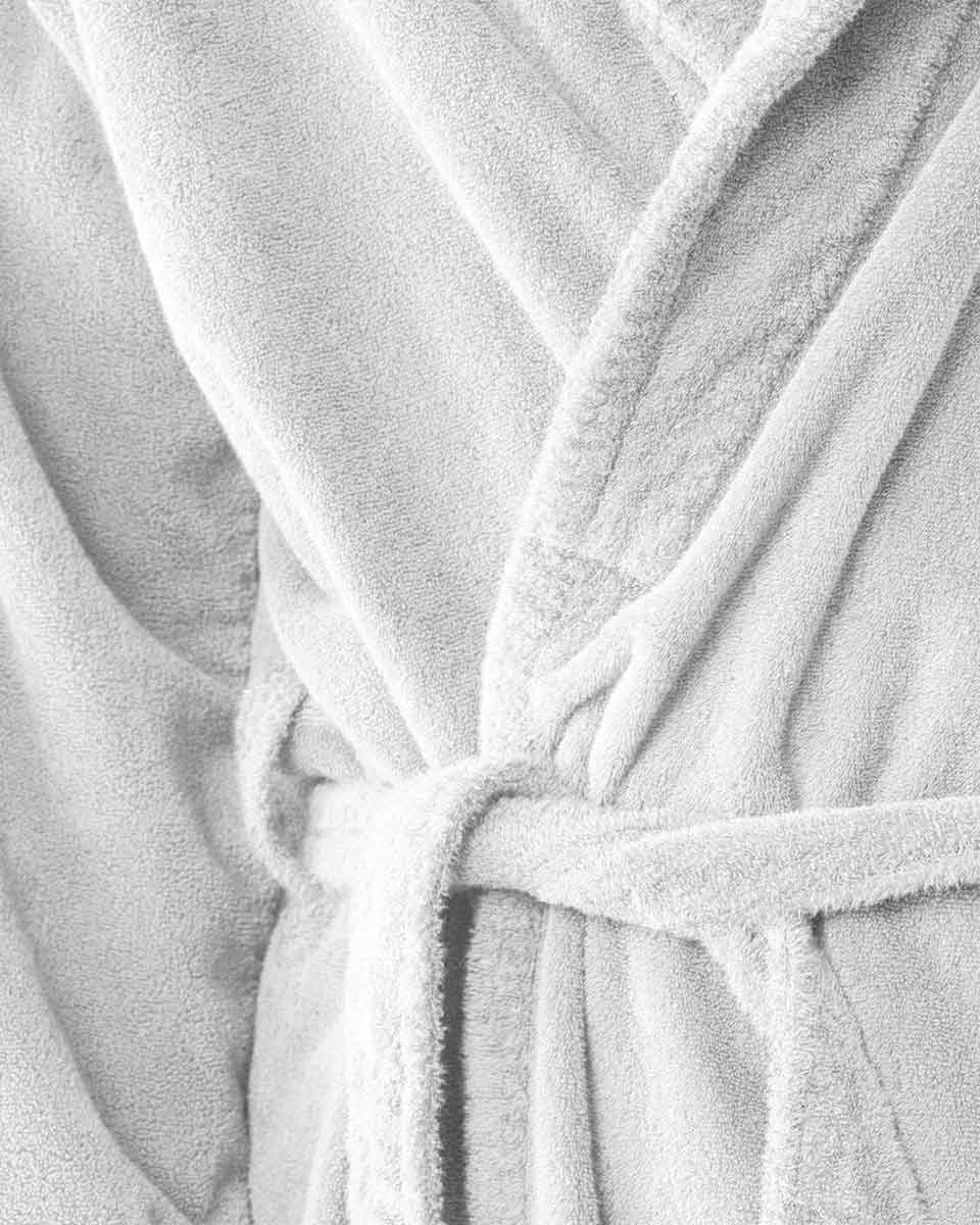 JANGEORGe Interiors & Furniture Society Limonta Crisp Bathrobe Bianco